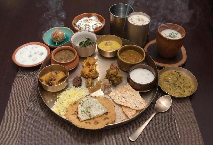 בית מלון כפרי Holywater  By Ganga Kinare