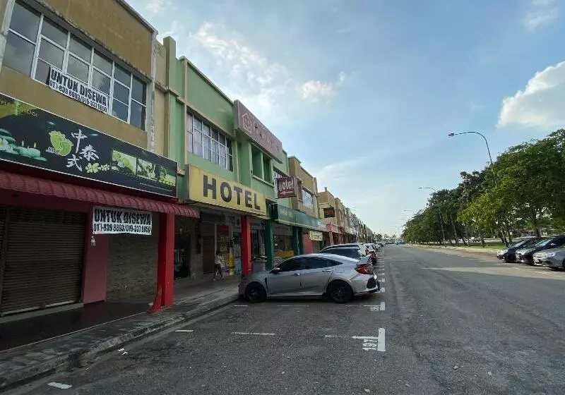 Hotelli Oyo 89760 Harmoni Inn