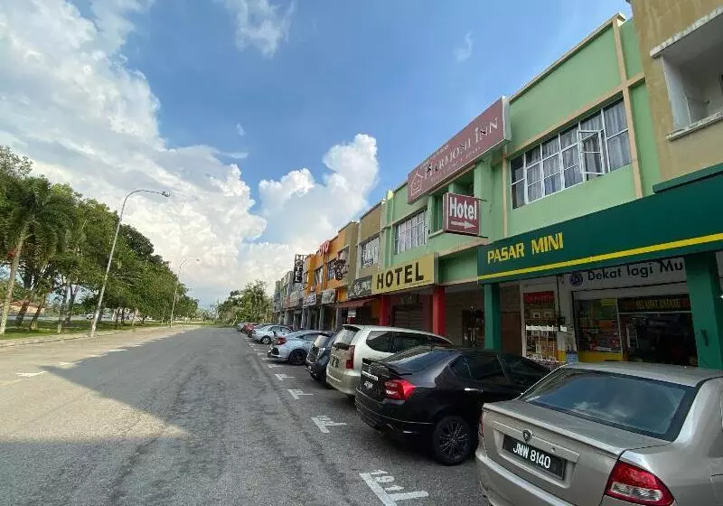 Hotelli Oyo 89760 Harmoni Inn