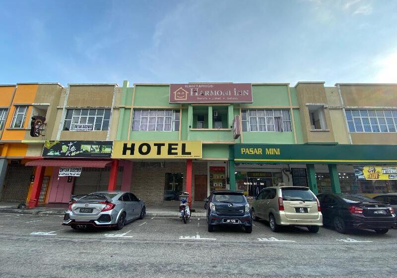 فندق Oyo 89760 Harmoni Inn