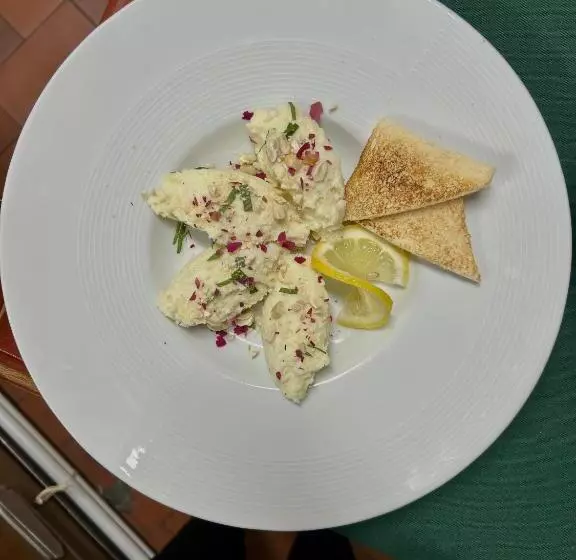 هتل Ristorante Mariuccia Varese