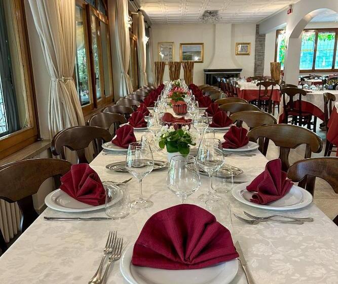 هتل Ristorante Mariuccia Varese