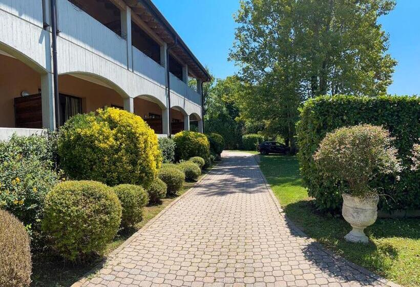 هتل Ristorante Mariuccia Varese