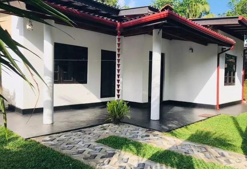 ペンション Asha Villa Weligama