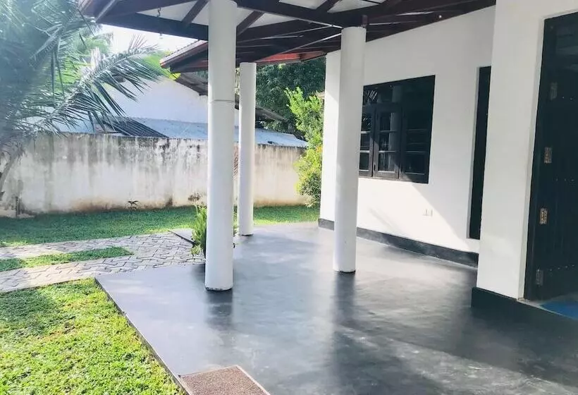 ペンション Asha Villa Weligama