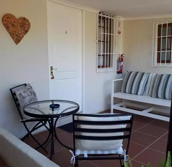 Majatalo Country Lane Guesthouse