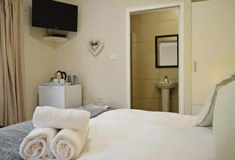 Majatalo Country Lane Guesthouse