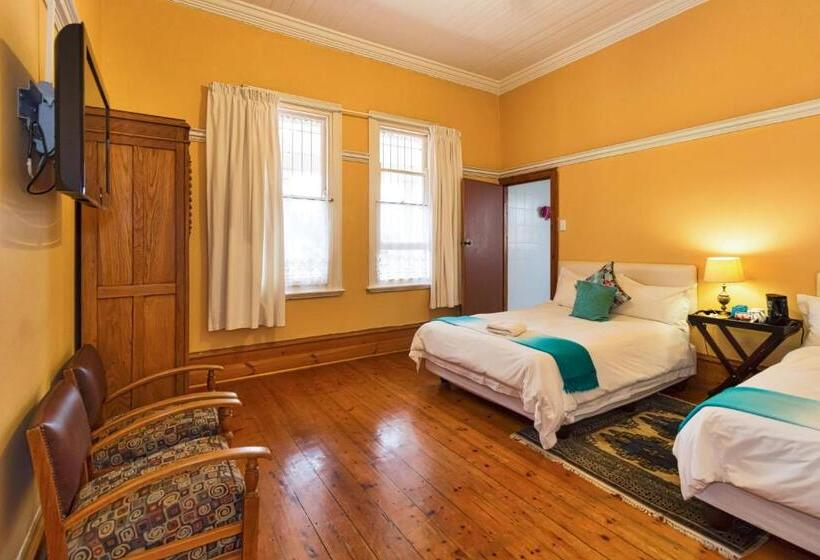 פנסיון Fernando S The Grange