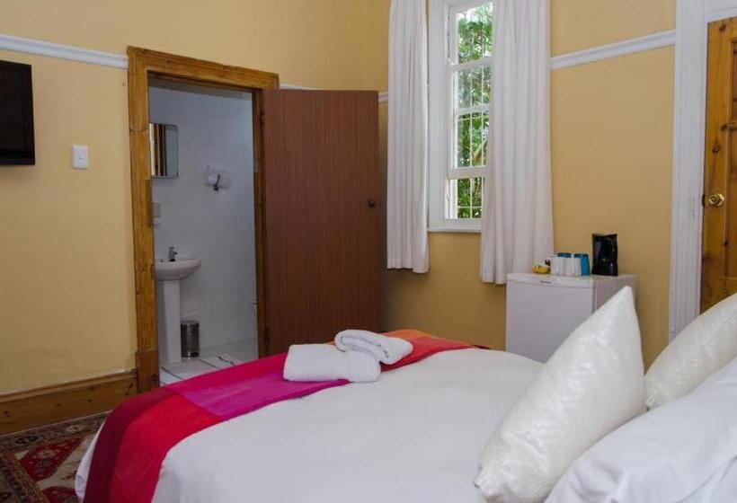 פנסיון Fernando S The Grange