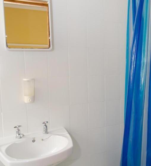 פנסיון Fernando S The Grange