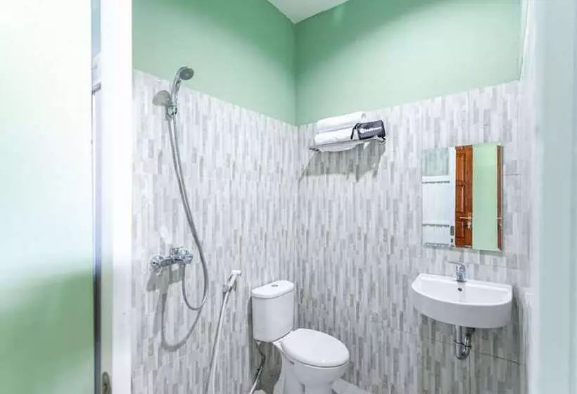 Majatalo Reddoorz Near Puro Mangkunegaran