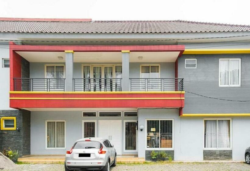 بنسيون Reddoorz Near Siloam Karawaci 3