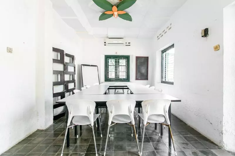 Majatalo Reddoorz Plus Near Taman Sari 2