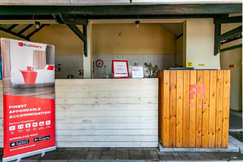 بنسيون Reddoorz Plus Near Taman Sari 2