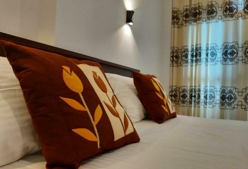 פנסיון Solace Resort Ella