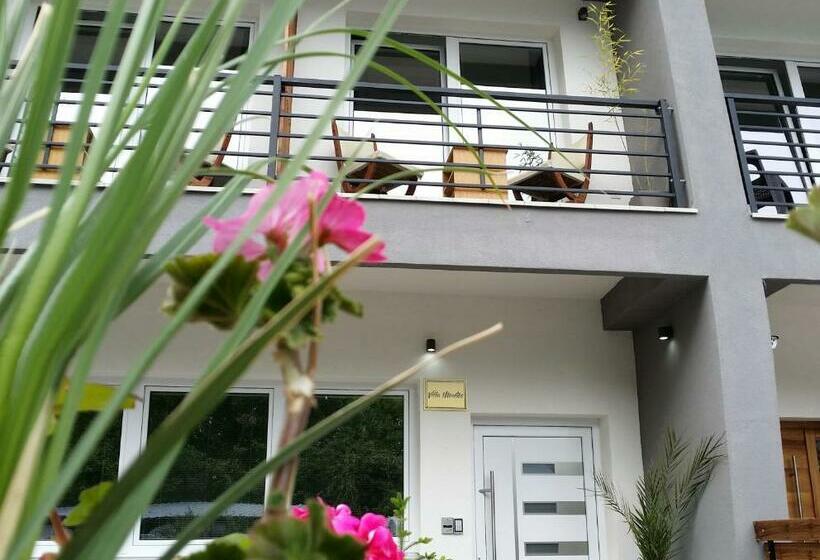 پانسیون Villa Manteo