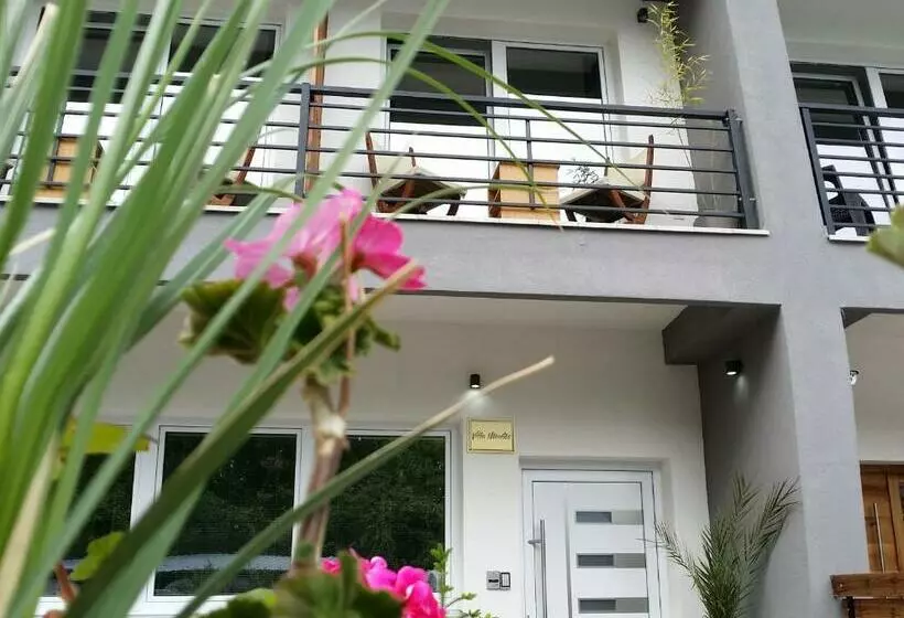 پانسیون Villa Manteo