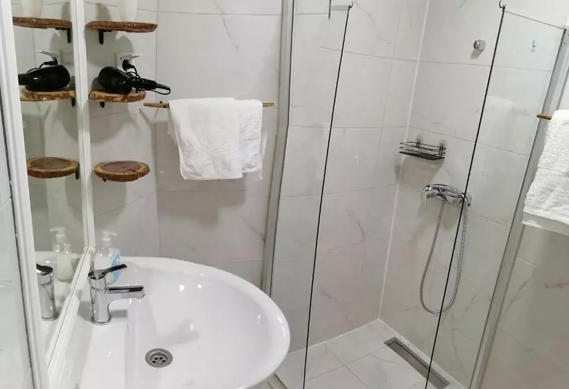 پانسیون Villa Manteo