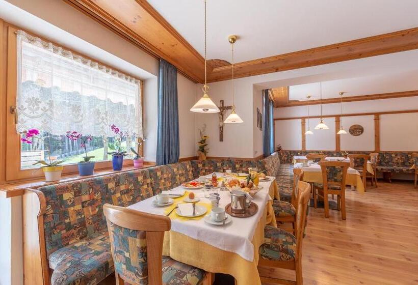 ベッドアンドブレックファースト Residence Trenker Luis