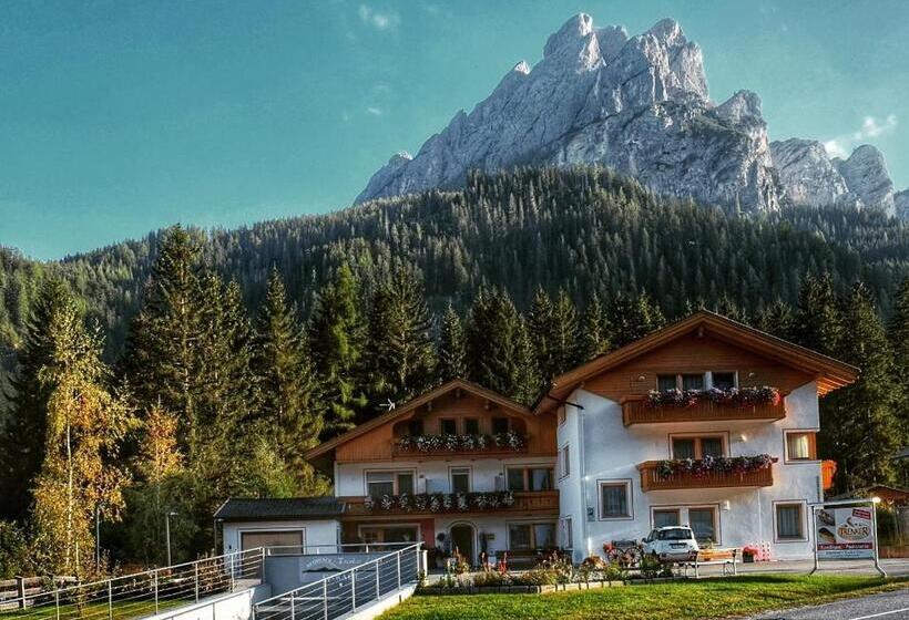 ベッドアンドブレックファースト Residence Trenker Luis