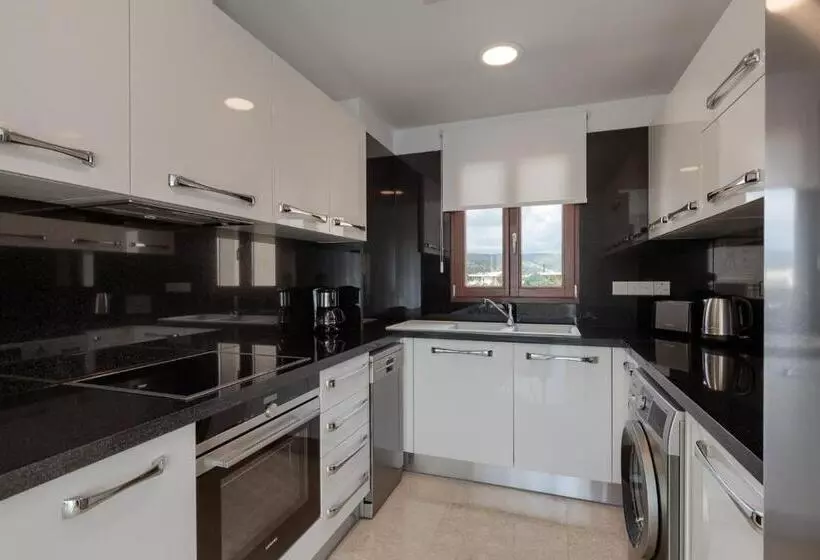 هتل Aphrodite Hills Rentals   Premium Serviced Apartments