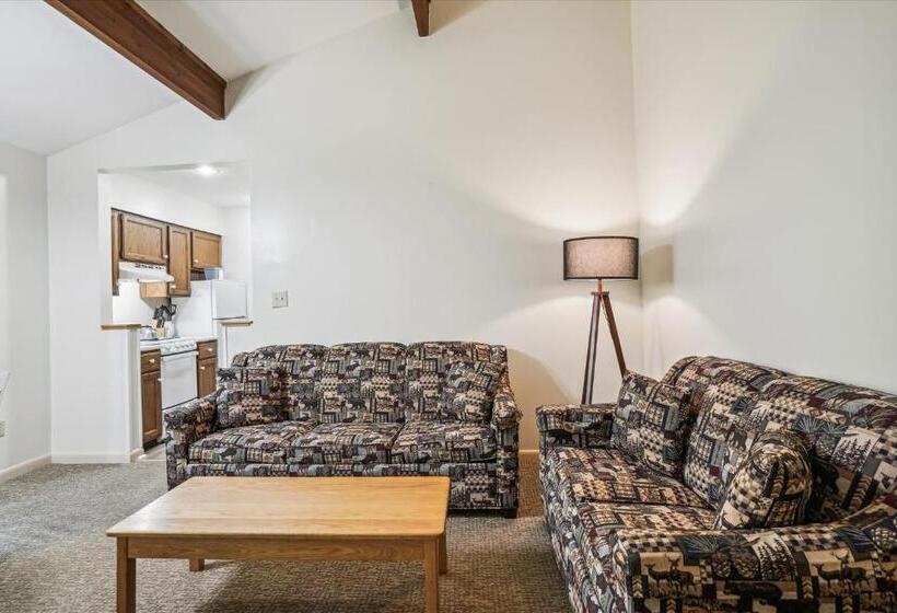 هتل Cedarbrook Queen Suite 106