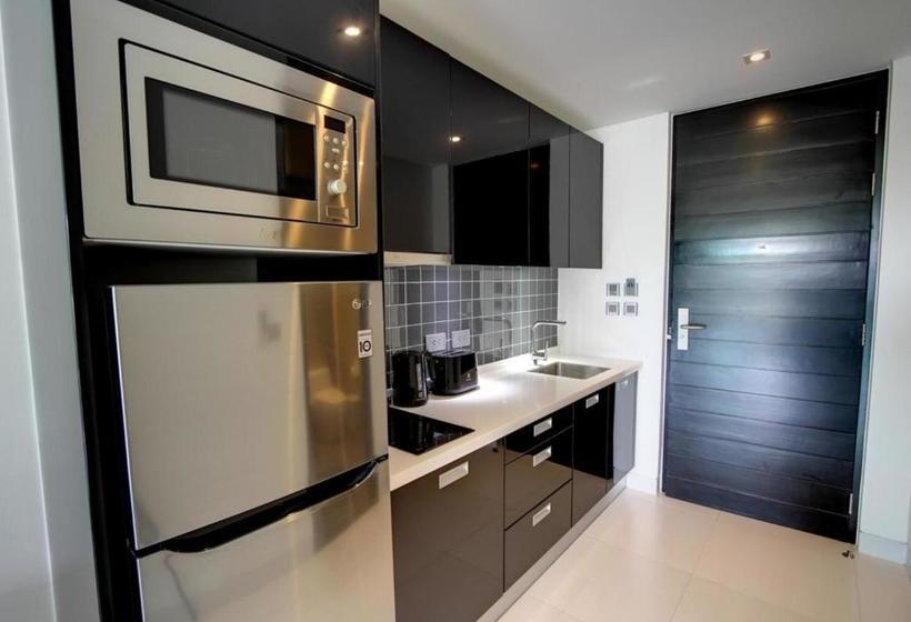 Joy Phucket Absolute Twin Sands Resort