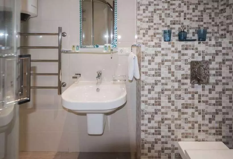 Orbi Plaza Hotel Official