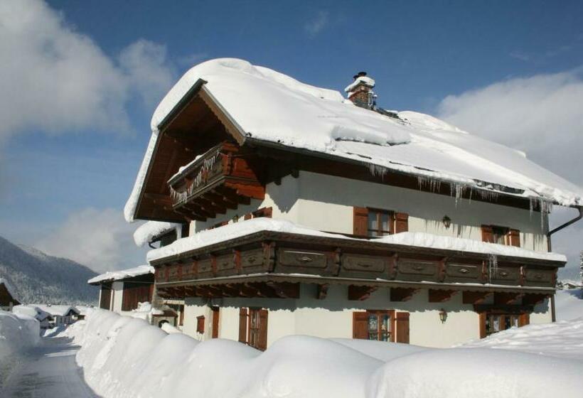 ペンション Haus Sperleiten