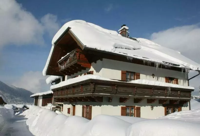 ペンション Haus Sperleiten