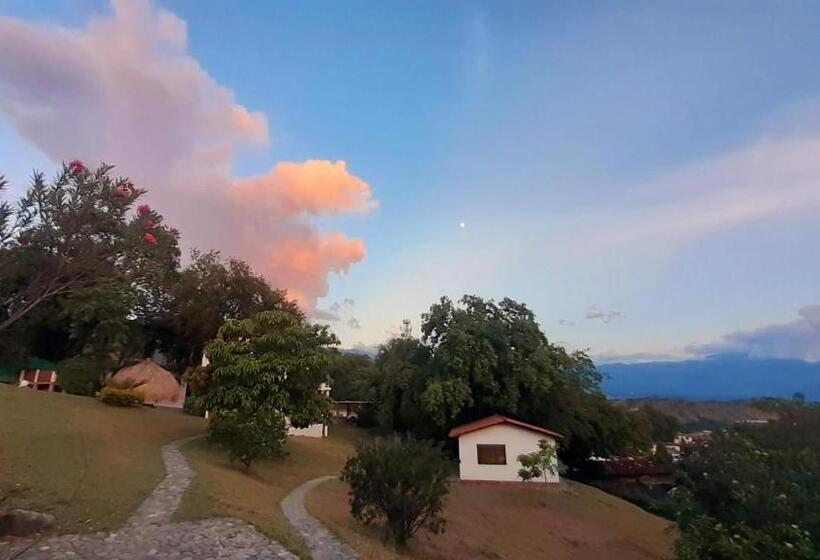 پانسیون Hostal Finca Palermo