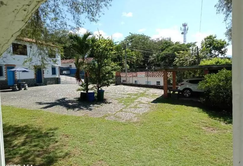 ペンション Hostal Finca Palermo
