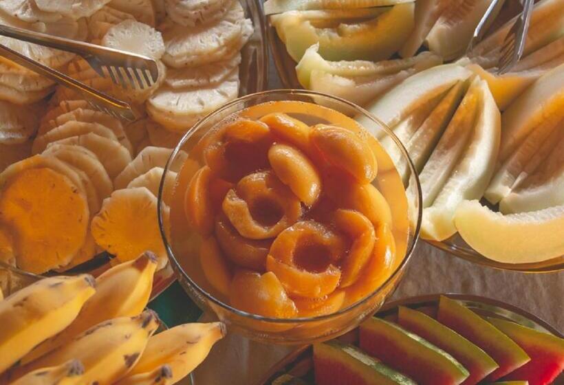 پانسیون Lonier Nature Inn