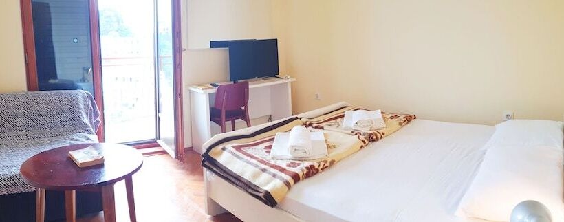 پانسیون Momo Sea View Apartments