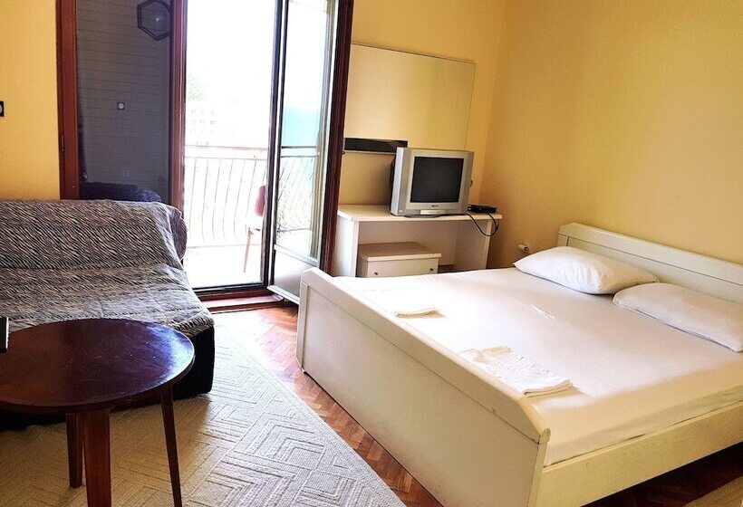 پانسیون Momo Sea View Apartments