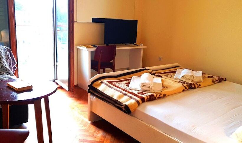 پانسیون Momo Sea View Apartments