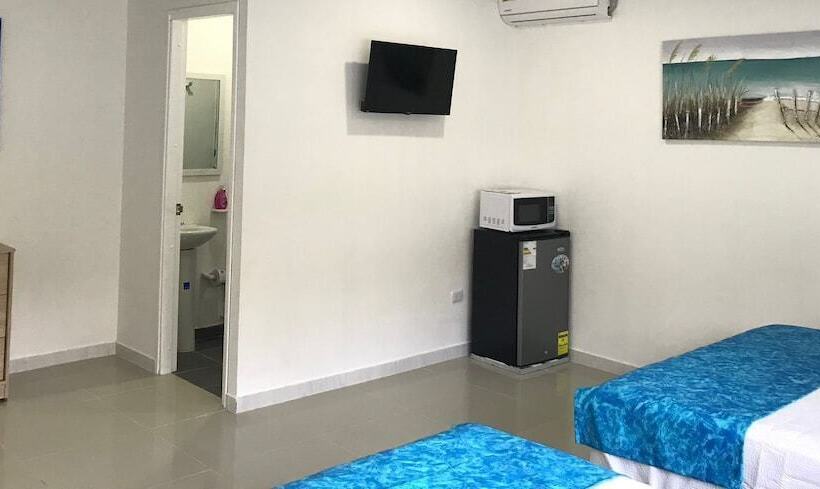 هاستل Tropical Breeze Aeropuerto