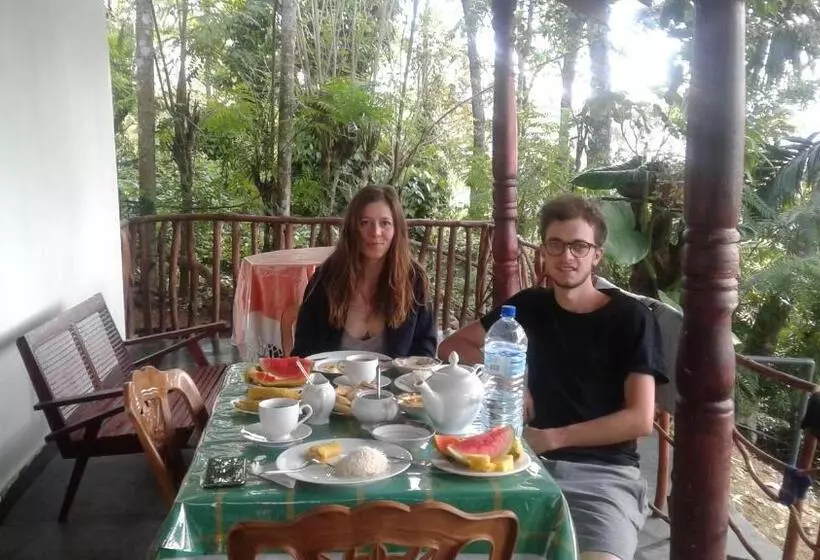 Aamiaismajoitus (B&B) Dulmini Homestay