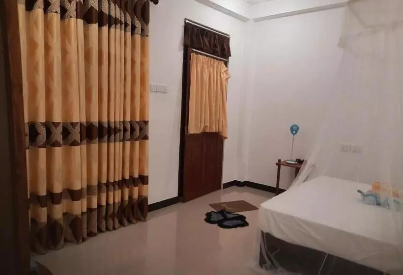 Aamiaismajoitus (B&B) Dulmini Homestay