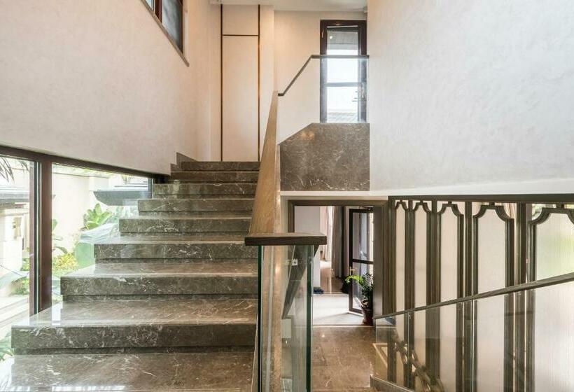 בית מלון כפרי Haitangbay Loosen Coast Resort Villas