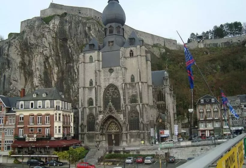 Hotelli La Clochette