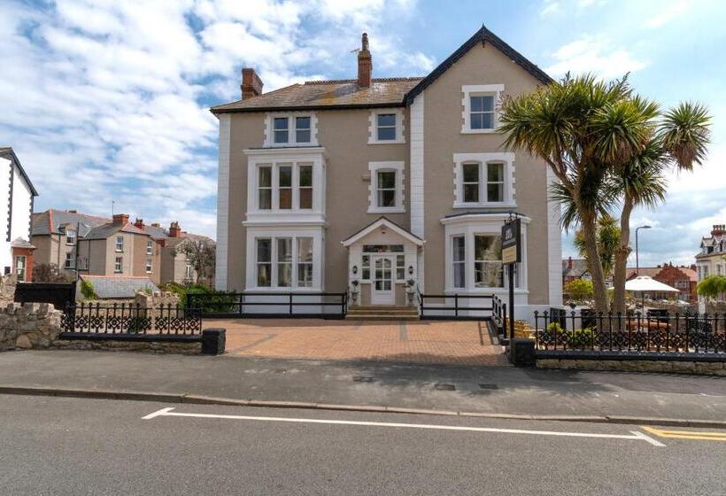 Отель Lansdowne House With Private Car Park