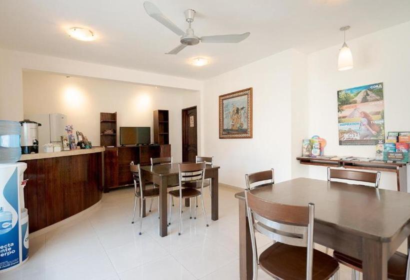 ホテル Yumkiin   Cerca Del Ferry Y Terminal Ado