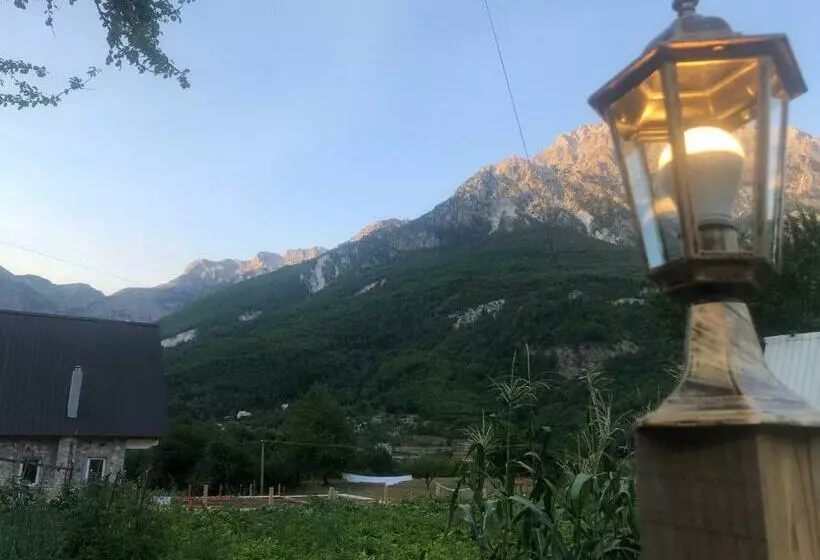 Majatalo Bujtina Terthorja