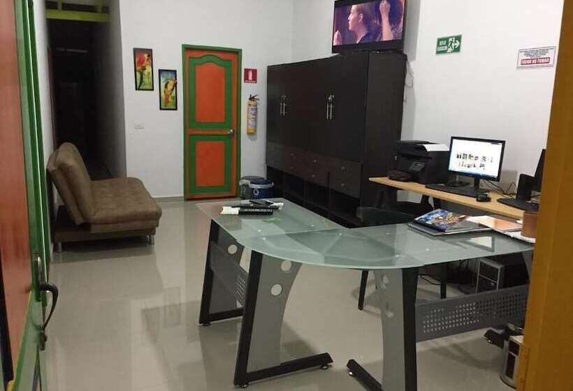 ペンション Casa Hostal Las Palmeras