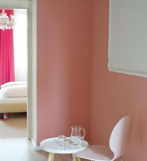 پانسیون Fink Low Budget Rooms