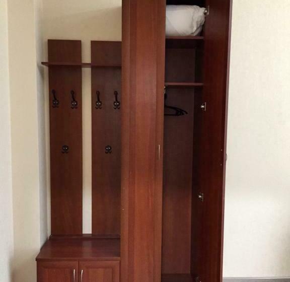 هاستل Semeynyy Mini