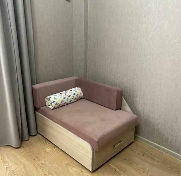 هاستل Semeynyy Mini