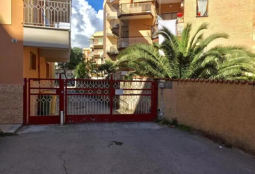 ベッドアンドブレックファースト Il Viaggiatore Via Rimini Serapo
