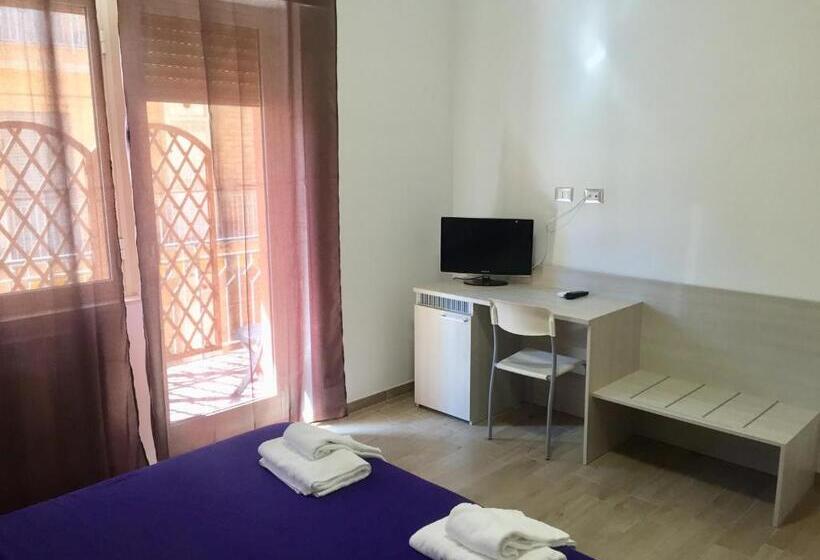 ベッドアンドブレックファースト Il Viaggiatore Via Rimini Serapo